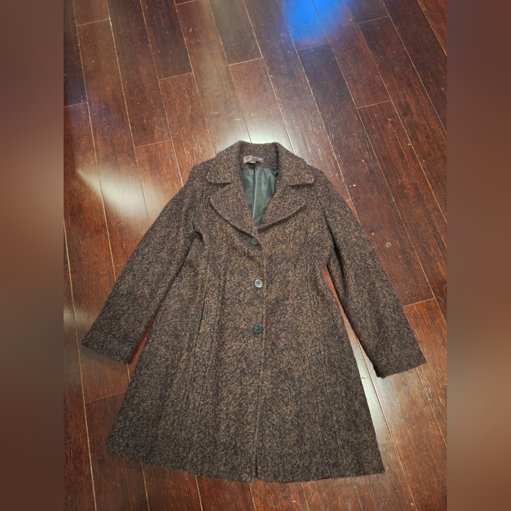 Womens Anne Klein Coat Size Large.